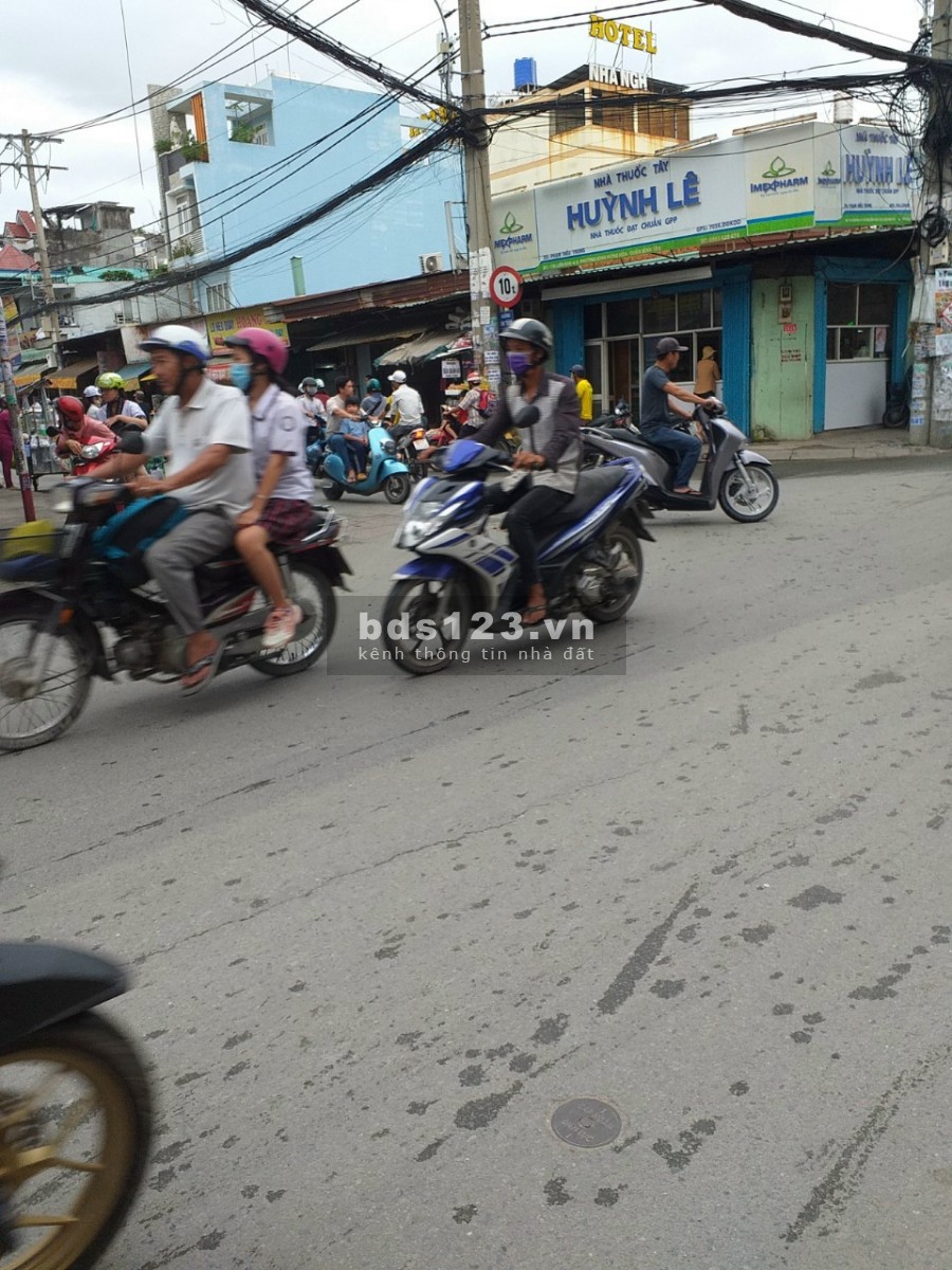 Bán đất và nhà mặt tiền kinh doanh liên khu 4-5 , Bình Tân