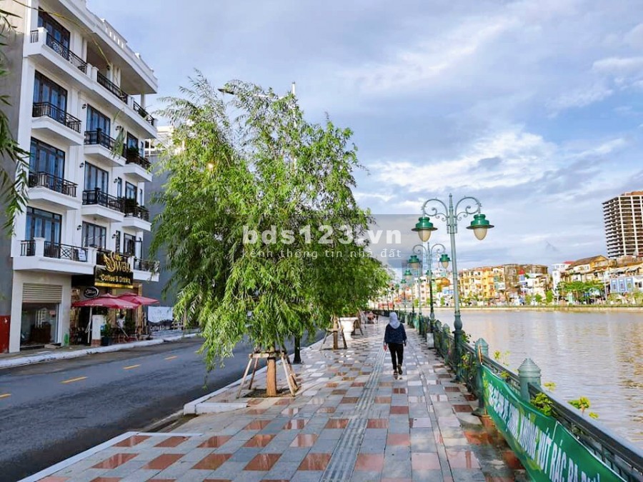 Mặt đường tuyến 1 THẾ LỮ HỒNG BÀNG HẢI PHÒNG