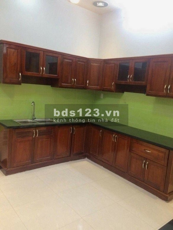 Nhà 1 trệt 1 lầu 2 phòng ngủ cuối đường lê văn khương