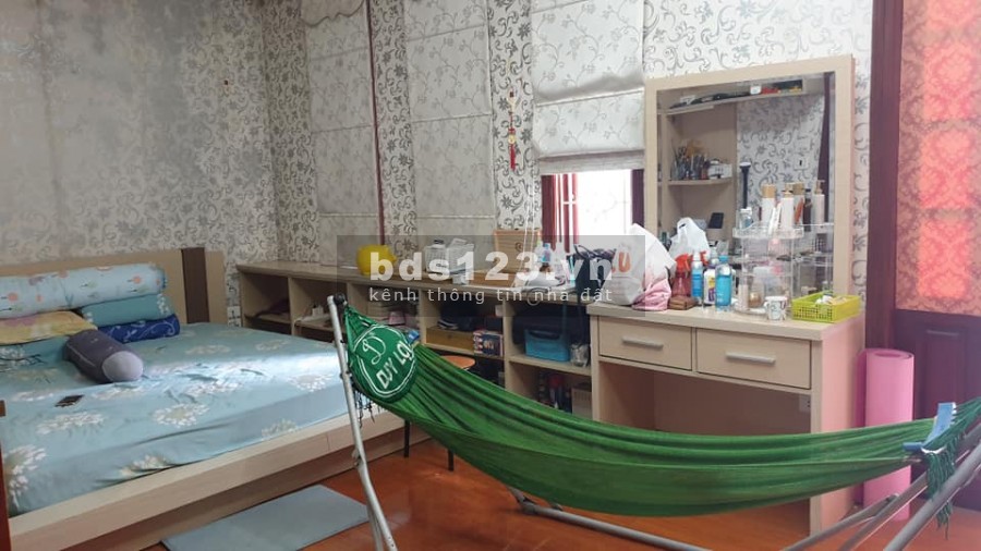 Nhà ngõ nông sát phố Bạch Mai 50m2 MT 12m giá 2,65 tỉ duy nhất