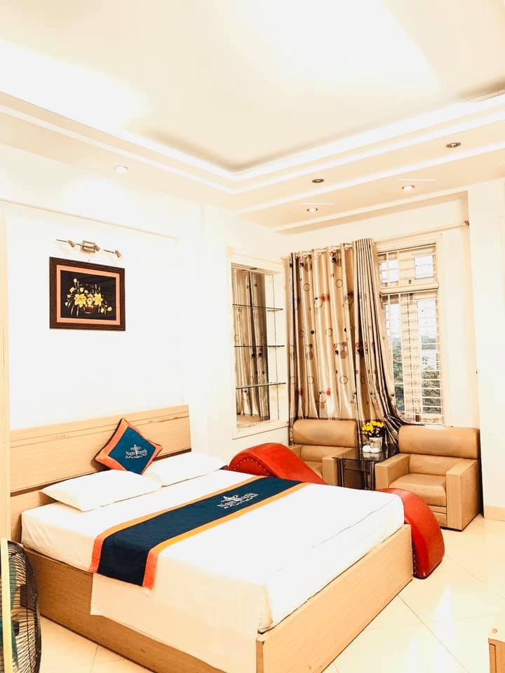 Bán nhà phân lô Phạm Tuấn Tài, 53m x 6T, kinh doanh, ngõ thông, ô tô vào nhà, giá 11.8 tỷ