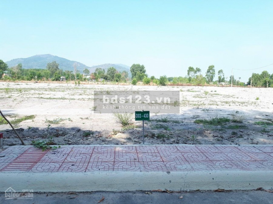Kẹt tiền Gia đình tôi cần bán gấp lô đất ngay trung tâm phú mỹ, giá chỉ 890 triệu/nền 125m2
