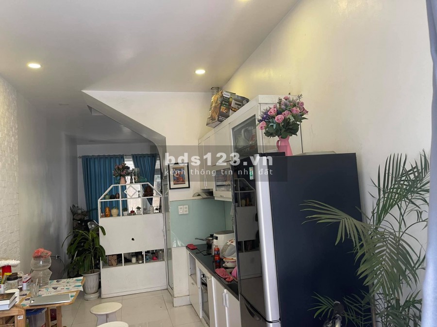 Bán nhà Minh Khai trung tâm, 2 mặt đường, ôtô tránh, KD 35m2,3T, 3.5m MT, giá 4.4 tỷ. LH 0983599927