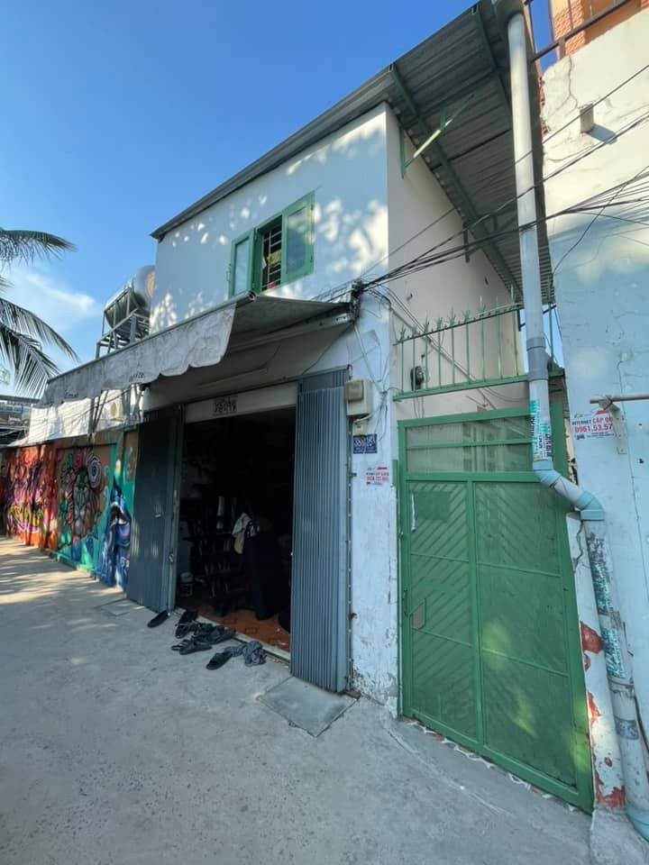 CHỦ CẦN BÁN GẤP DÃY NHÀ TRỌ 90M2. GIÁ : 7.3 TỶ PHƯỜNG BÌNH THUẬN QUẬN 7