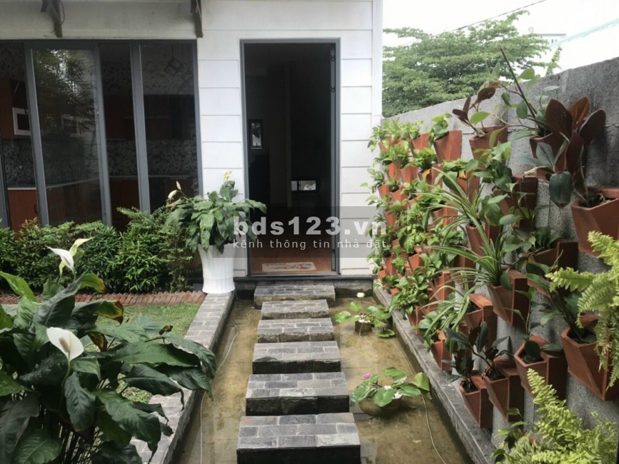Cần tiền bán gấp căn nhà phố nằm ngay KCN Hải Sơn Tân Đức 125m2 giá chỉ 2.9 tỷ