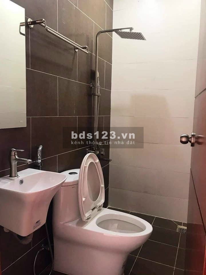 Cần tiền bán gấp căn nhà phố nằm ngay KCN Hải Sơn Tân Đức 125m2 giá chỉ 2.9 tỷ