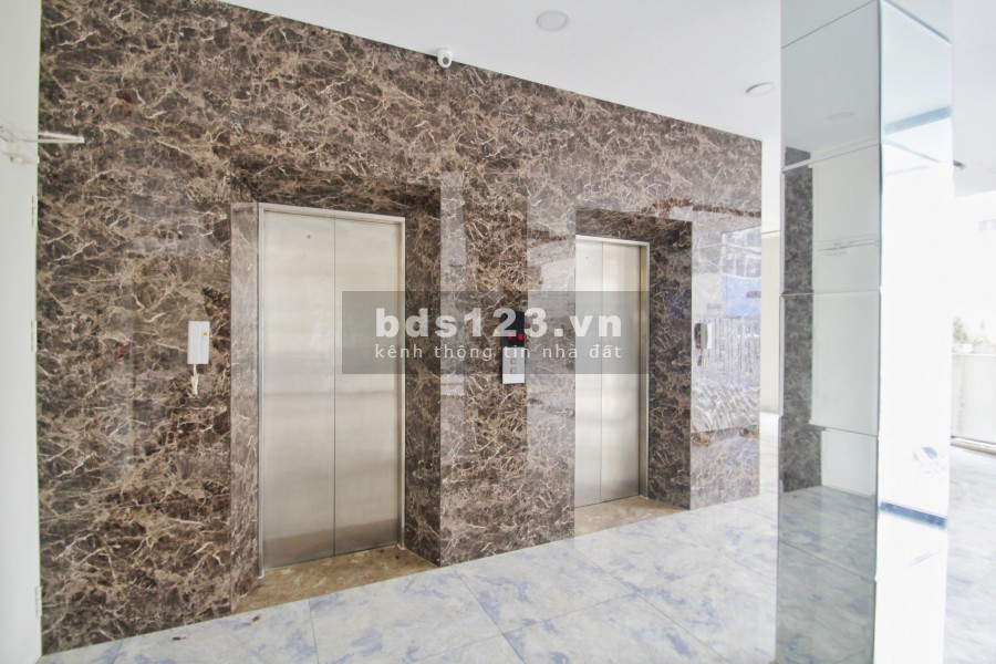 Cho thuê tòa nhà Halo Building, MT Hoàng Sa (1100m2), Quận 1