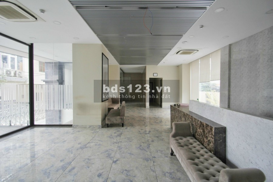 Cho thuê tòa nhà Halo Building, MT Hoàng Sa (1100m2), Quận 1