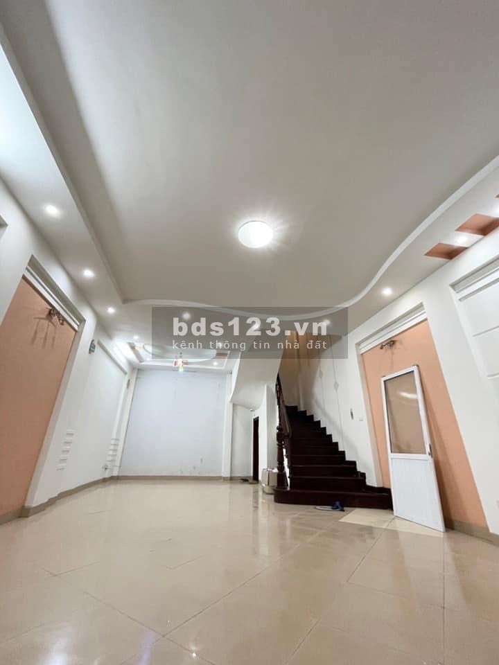 Cần bán nhà khu Trường Chinh Thanh Xuân 58/60m2 nhà 4 tầng mặt tiền 4.5m giá 6.85 tỷ