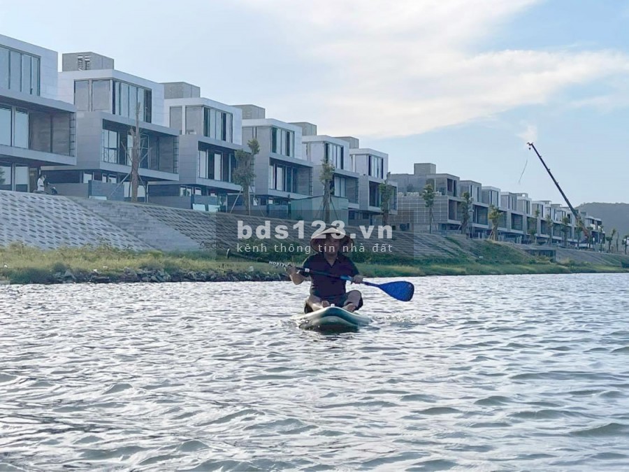Bán nhà biệt thự 2 mặt tiền, View Sông Cổ cò, Núi Non Nước ,Gần Biển
