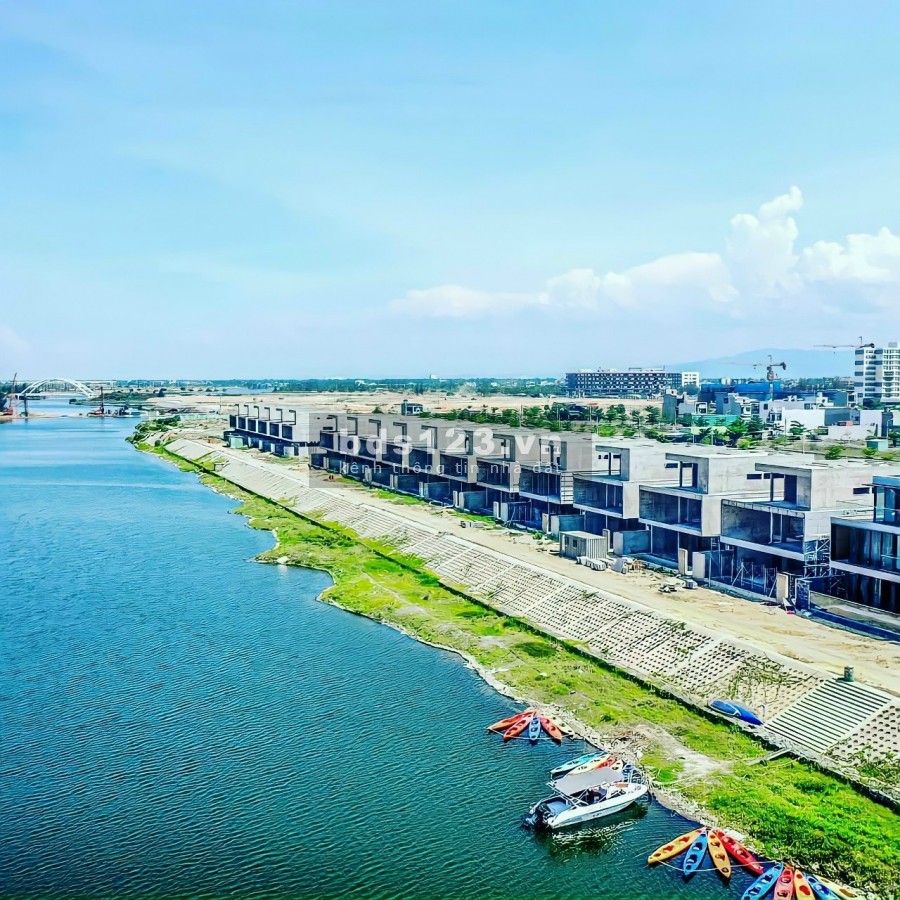 Bán nhà biệt thự 2 mặt tiền, View Sông Cổ cò, Núi Non Nước ,Gần Biển