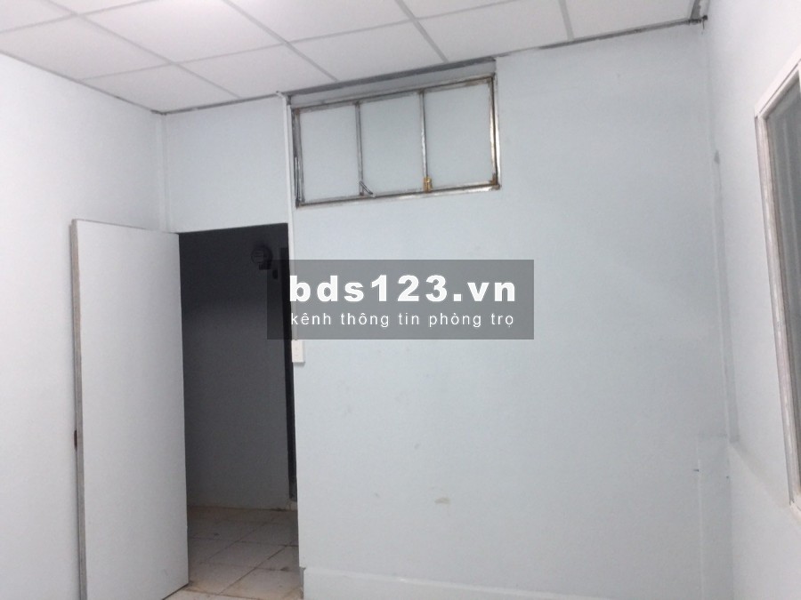 Giá: 2tr5 đến 2tr8/th. Chính chủ cho thuê phòng trọ Tô Hiến Thành, Quận 10
