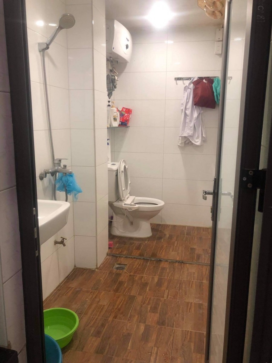 Chính chủ cho thuê nhà tập thể Vĩnh Hồ, tầng ba, DT 60m2 Giá 7tr/th LH 0904804937