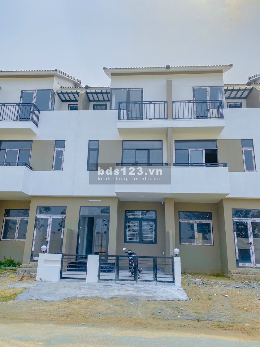 [[ HÀNG HIẾM ]] KHU C ROYAL PARK VIEW CÔNG VIÊN GIÁ SIÊU NGON 2,7x tỷ