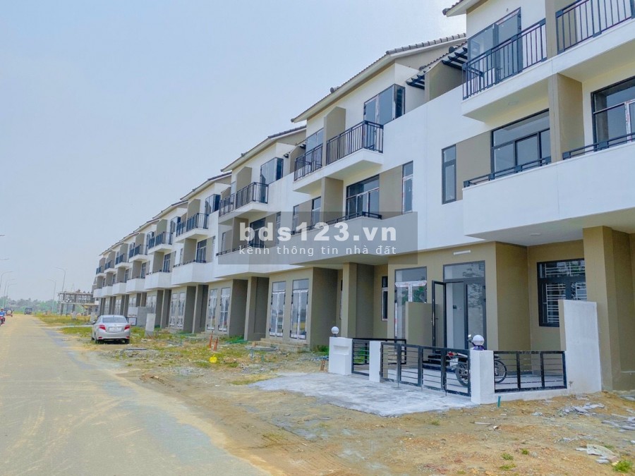 [[ HÀNG HIẾM ]] KHU C ROYAL PARK VIEW CÔNG VIÊN GIÁ SIÊU NGON 2,7x tỷ