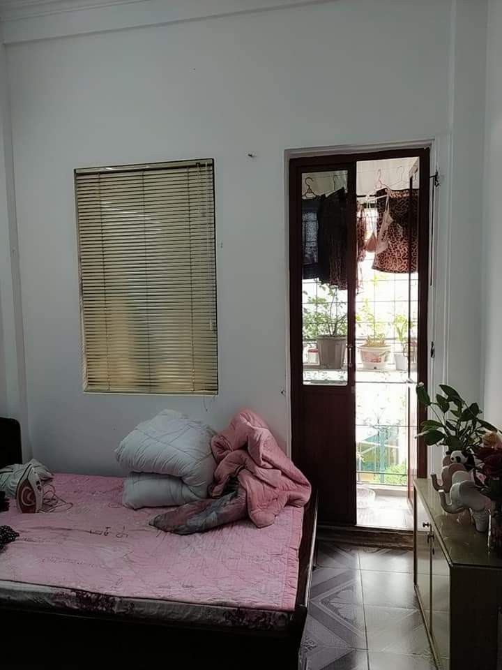 BÁN GẤP Nhà phố Chùa Bộc Oto đỗ cửa Giá 4,45 Tỷ 4 tầng ở ngay Kinh doanh VP Gần Vincom