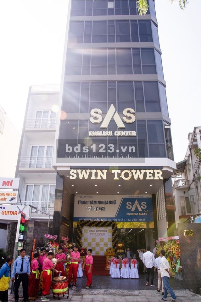 Full sàn view kính - mặt tiền Nguyễn Văn Đậu. 137m2 chỉ 322.785đ/m2/th bao trọn gói