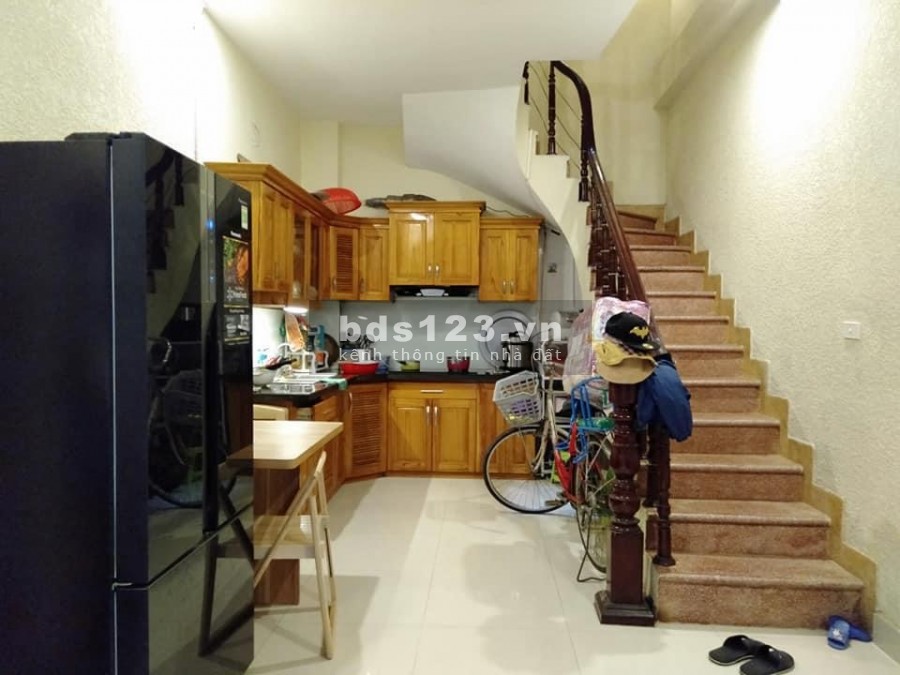 Nhỉnh 2Tỷ Cách Mặt Phố Yên Lãng 40m 5Tầng Tiện Ích Đầy Đủ