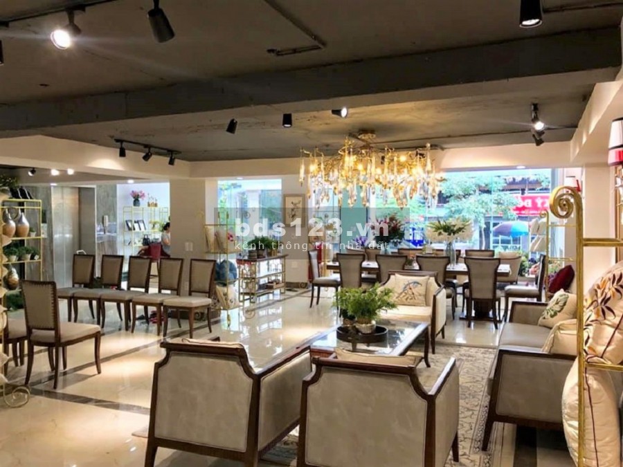 Bán tòa nhà phố phường Dịch Vọng Hậu. Vỉa hè 5m, ô tô, KD. 220m2 8T thang máy, MT11m, 55 tỷ