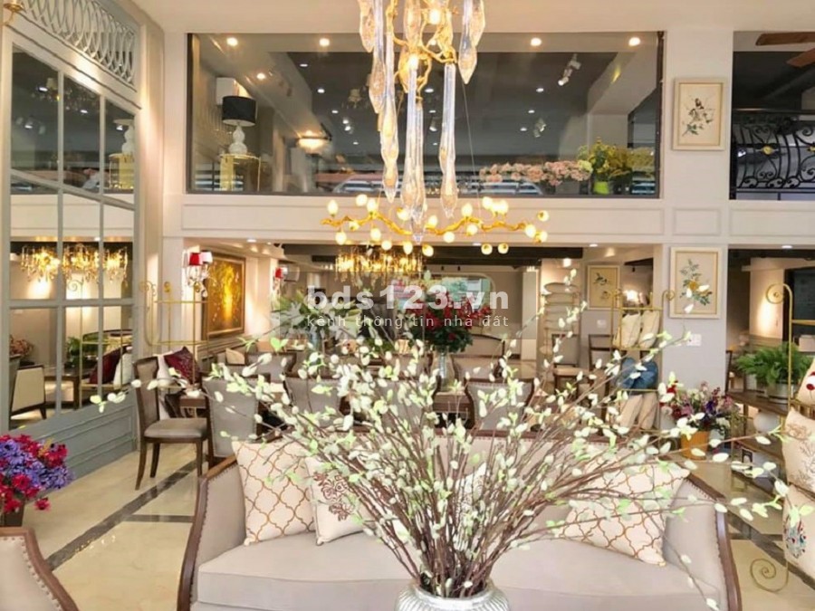 Bán tòa nhà phố phường Dịch Vọng Hậu. Vỉa hè 5m, ô tô, KD. 220m2 8T thang máy, MT11m, 55 tỷ