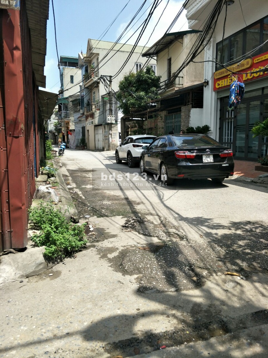 Bán đất tại đường Ngô Gia Tự 80m2 x 4m MT, giá 5 tỷ, lô góc, Ô tô tránh, chia 2 lô. Ngõ thông.