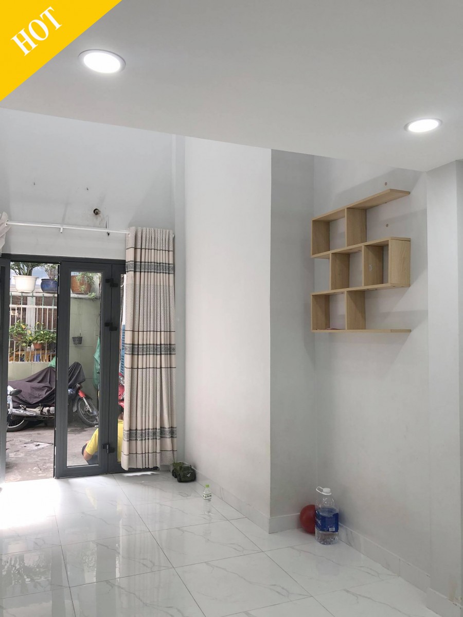 Nhà Quận 10 - 3 tầng ở ngay chỉ 3,85 tỷ gần BV Nhi đồng