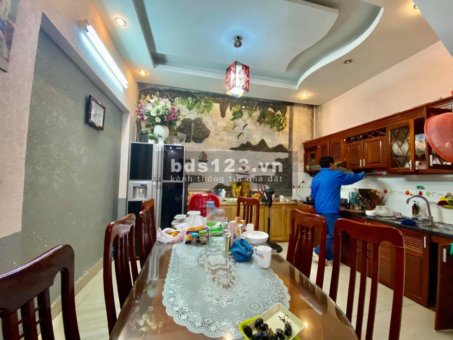 LÔ GÓC GẦN PHỐ 4 NGỦ ĐẦY ĐỦ CÔNG NĂNG Ở LUÔN GIÁ 4.4 tỷ