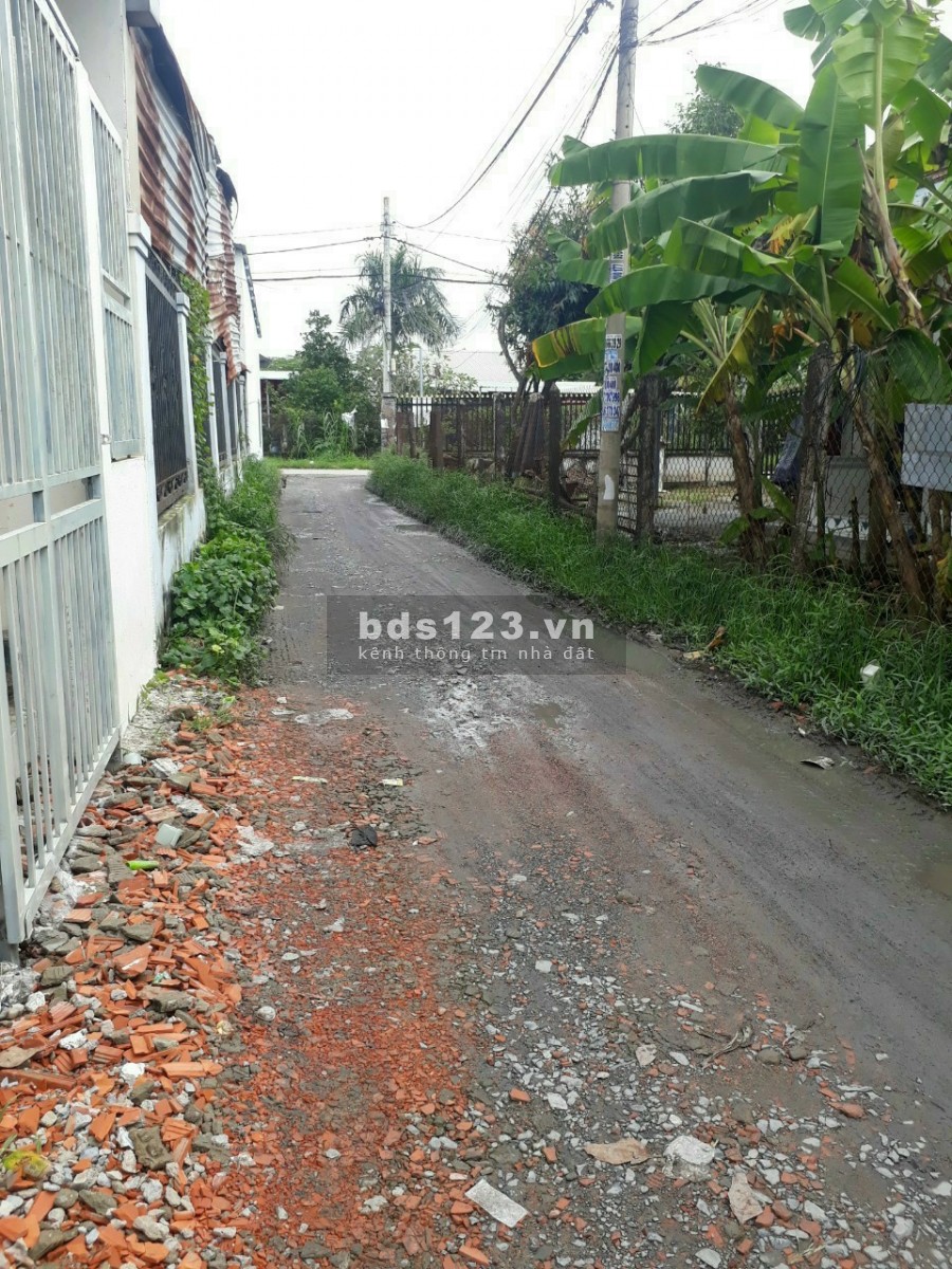 Cần bán miếng đất 200m2 tại thới tam thôn, giá 1 tỷ 3, shr.