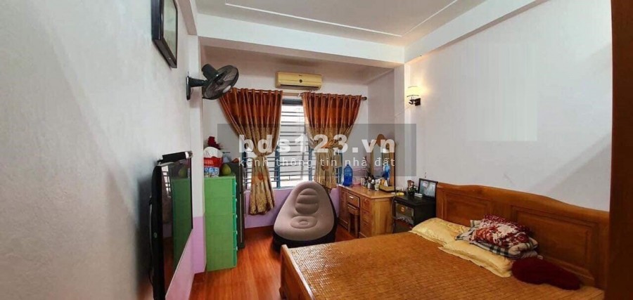 Siêu Hiếm! Bán Nhà Ngã Tư Sở, 4 Tầng, Giá 2.1 tỷ. Siêu Rẻ!