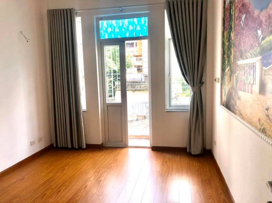 Siêu phẩm Láng, Đống Đa cách mặt phố 80M trước nhà 5M Thoáng trước sau