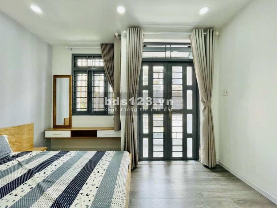 HẺM XE HƠI 1T 3L ĐÚC dt 50m2 giá rẻ Đường Bùi Thế Mỹ Tân Bình