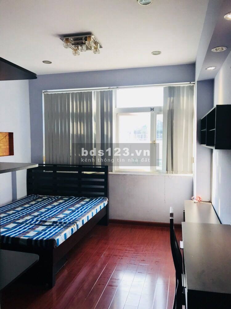 Mình Cần Cho Thuê Căn Hộ Tản Đà Q.5 Dt : 101m2 3PN, Giá : 12 tr/th Có Đủ Nội Thất