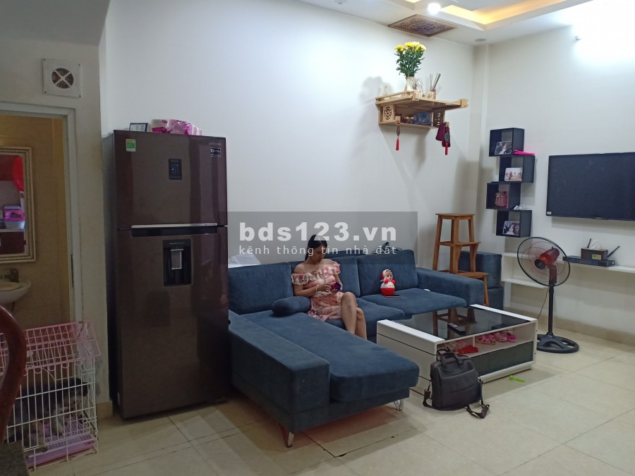 Nhà 5 tầng cực đẹp cách mặt phố Yên Hoà, dt 50m2 giá 4 tỷ, chủ nhà để lại toàn bộ nội thất