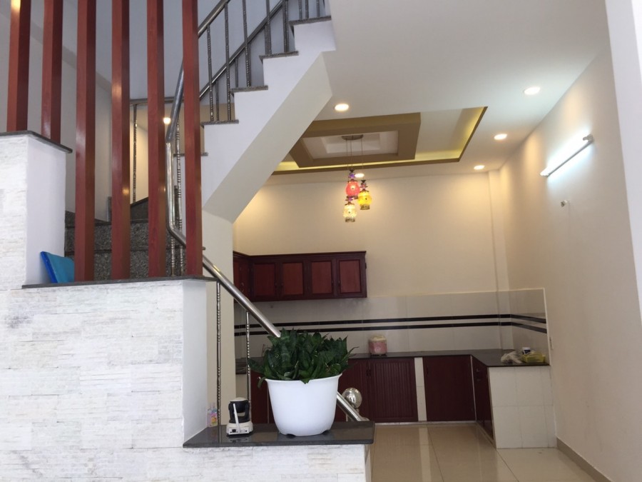 CHỦ CẤN BÁN GẤP NHÀ LÂM VĂN BỀN PHƯỜNG TÂN KIỂNG QUẬN 7. DT 50M2, 3 TẦNG GIÁ 4 TỶ 990