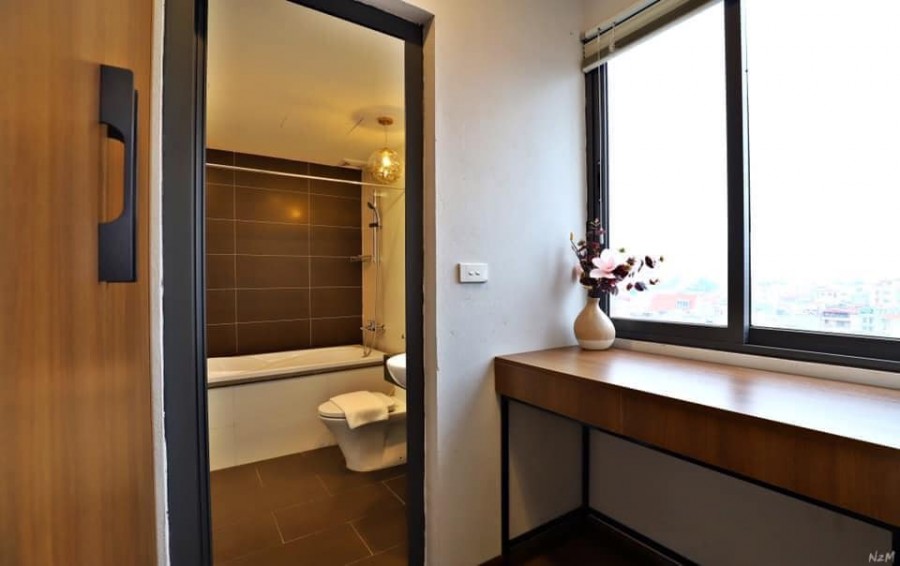 Bán khách sạn hàng Giấy 50m2 x 8 tầng, Kinh doanh 150tr/th, ô tô, thang máy, vỉa hè, vị trí đẹp.
