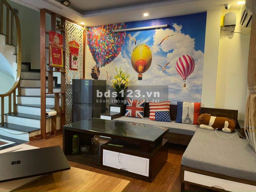 Cần bán nhà Hà Đông 5 tầng 30m2 mặt tiền 5m giá chỉ 2,3 tỷ.