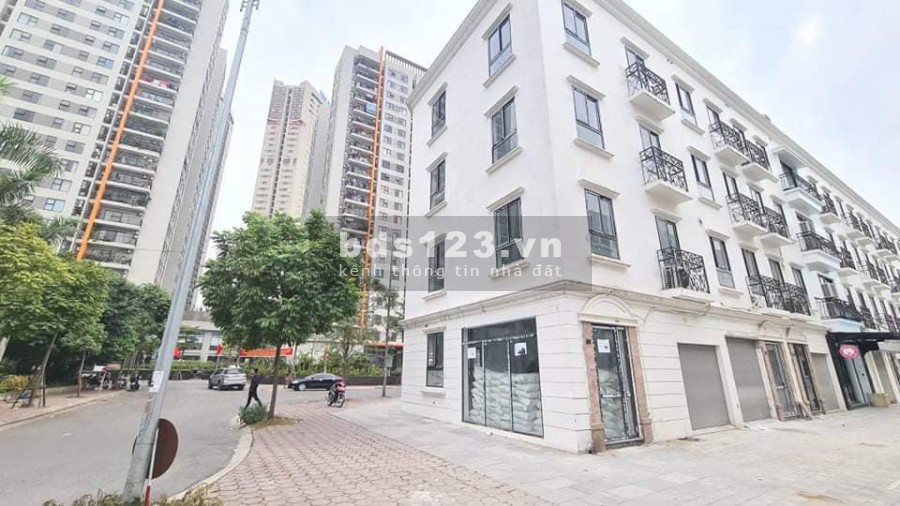 BÁN NHÀ NGAY GẦN MẶT DƯỜNG VĂN KHÊ 147m2 4 TẦNG 28M MẶT TIỀN GIÁ CHỈ CÓ 18,5 TỶ