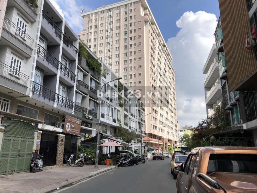 Cho Thuê Nhà mặt tiền Nguyễn Ngọc Phương: Trệt Lửng 3 Lầu: DTSD 350m2: cho đầu tư CH, Homestay