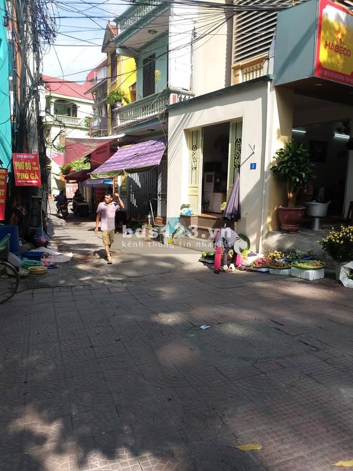 Bán nhà trung tâm quân Cầu Giấy - mặt ngõ oto, 50m, nhỉnh 3 tỷ