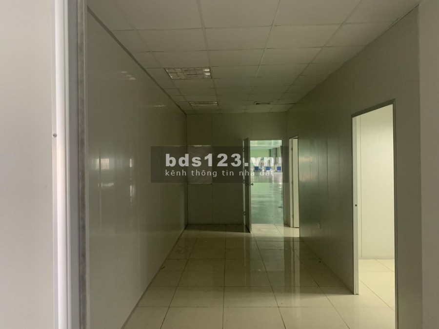 Cho thuê kho xưởng DT 2500 m2 tại KCN Quang Minh, Mê Linh, Hà Nội.