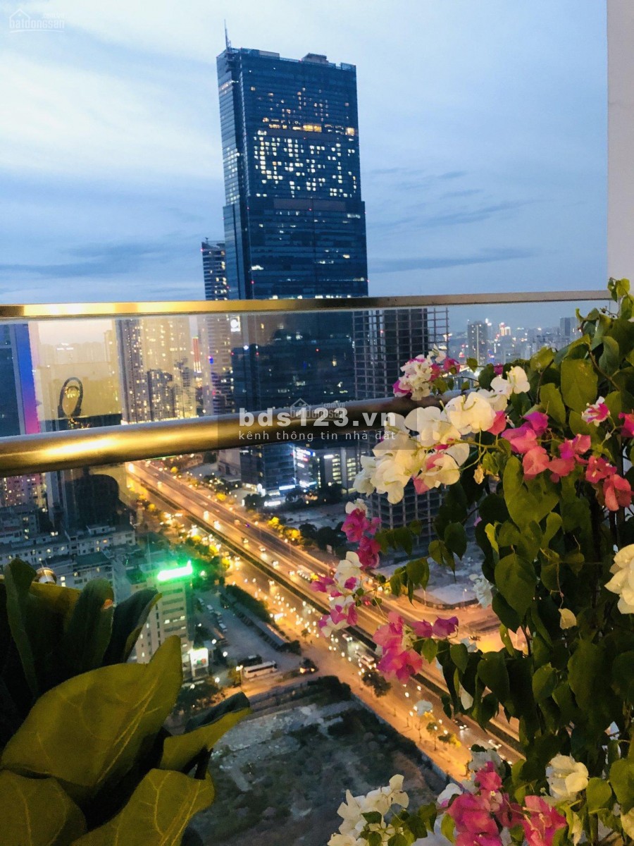 Chuyển công tác nên cần bán gấp căn 3PN dự án Vinhomes Westpoint, view Keangnam