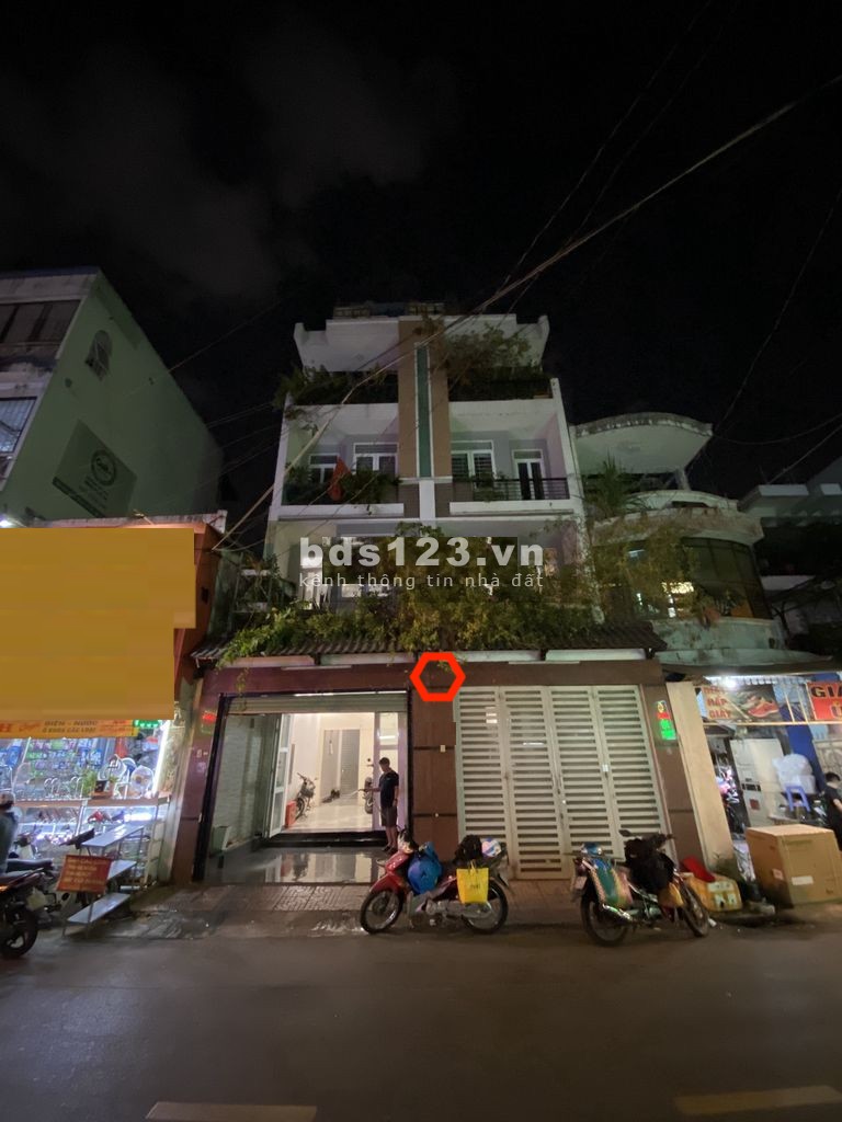 MT Vũ Huy Tấn, 4x18m trệt 3 lầu, 5P 5WC, nhà mới full nội thất máy lạnh