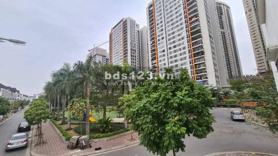 BÁN NHÀ NGAY GẦN MẶT DƯỜNG VĂN KHÊ 147m2 4 TẦNG 28M MẶT TIỀN GIÁ CHỈ CÓ 18,5 TỶ
