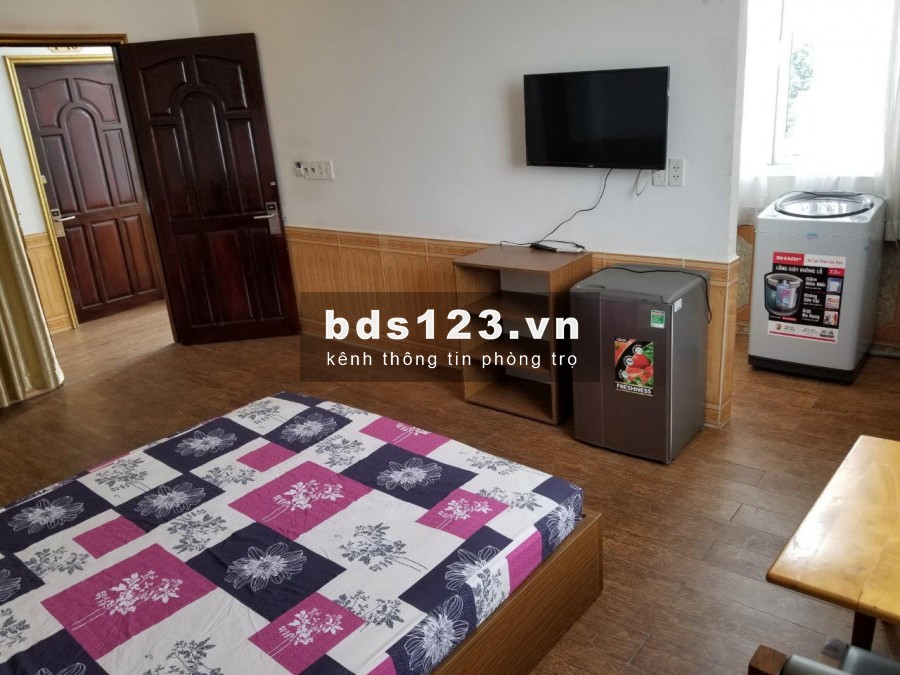 Phòng siêu đẹp chính chủ nằm trên đường lớn Quận 2, giá tốt, tiện ích đủ