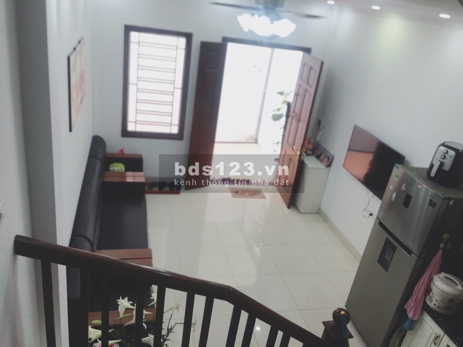 BÁN NHÀ THẠCH BÀN(NVL), Long Biên. 33.5M, 5T, MT 3.9, 2,7 TỶ. NHÀ MỚI 90%, TẶNG 100% NỘI THẤT.