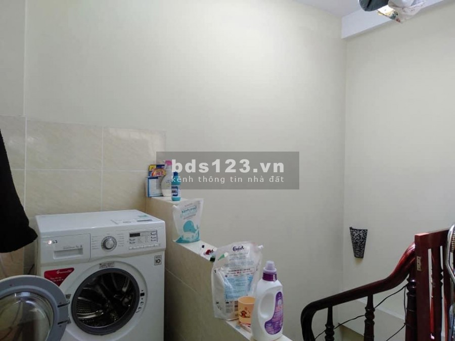 Nhỉnh 2Tỷ Cách Mặt Phố Yên Lãng 40m 5Tầng Tiện Ích Đầy Đủ