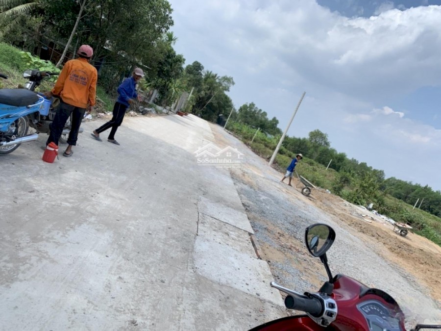 (120m2 thổ 950tr) đất SHR Cầm Tay Công Chứng Ngay