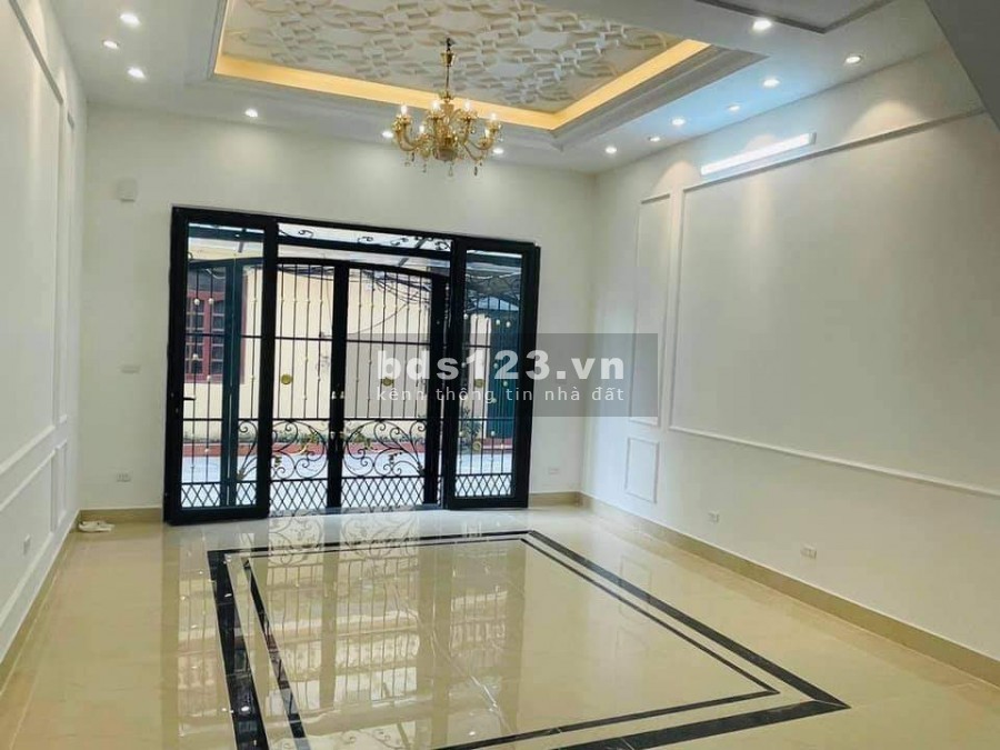 Bán GẤP nhà ngõ 68 Ngọc Thụy - LONG BIÊN DT, 42m2 ,5T ,Mt4.2m,
