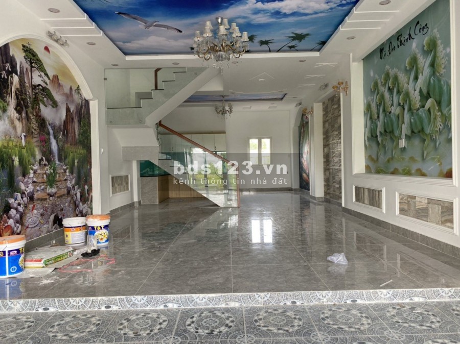 Sở hửu căn 1 trệt 2 lầu tại Bình Chánh với giá ưu đãi