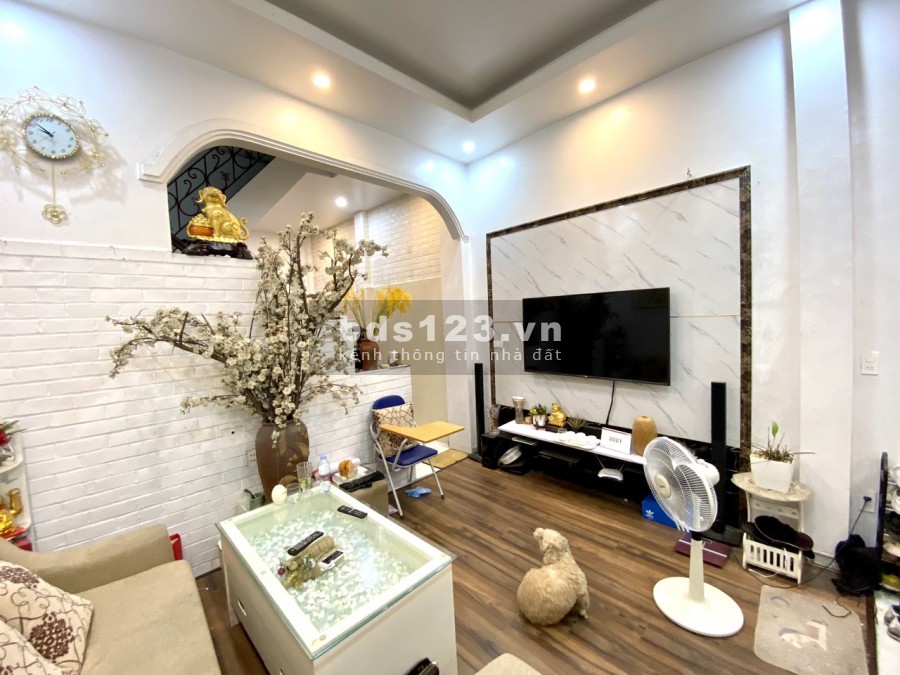 Nhà Đẹp Ở Luôn, Phố Ngọc Thụy, ngõ thông, 40m2 x 5 tầng, chỉ gần 3 tỷ